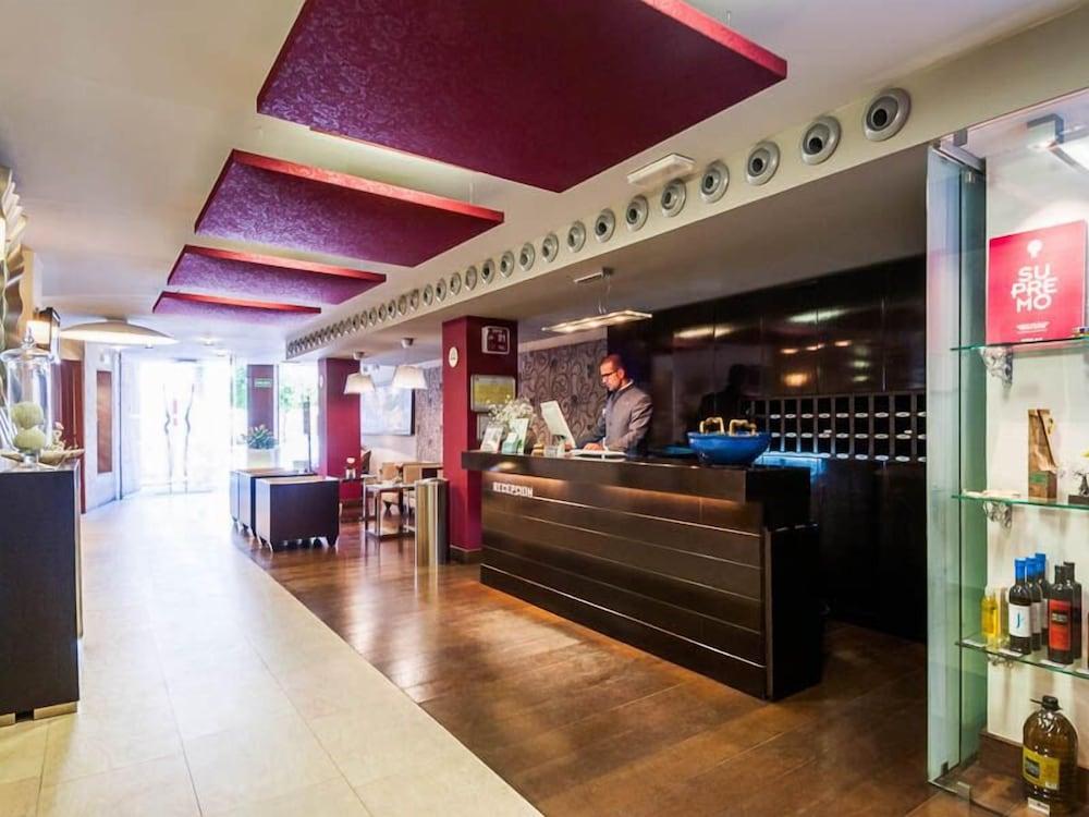 lobby
