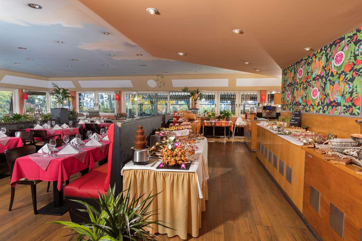restaurant cafeteria