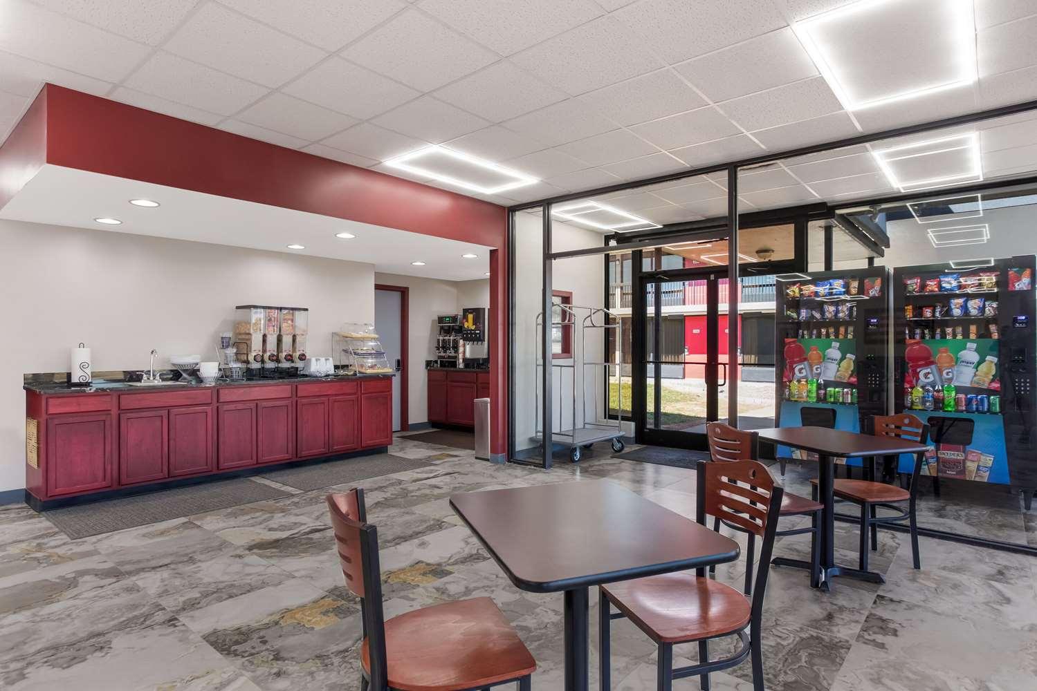 restaurant cafeteria