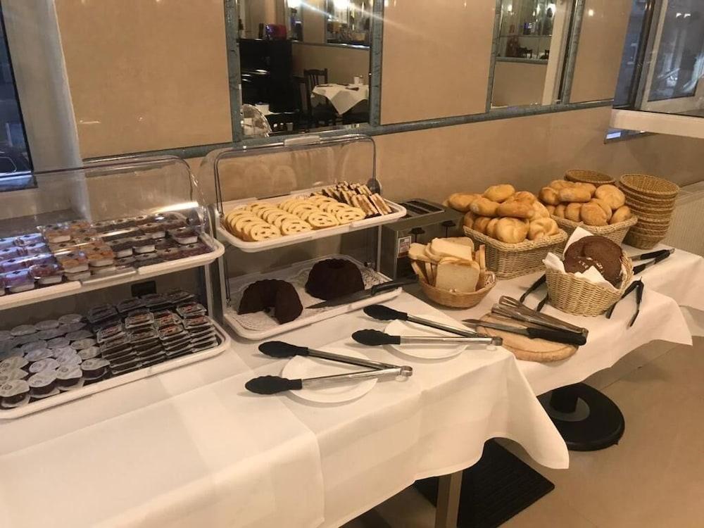 restaurant-cafeteria