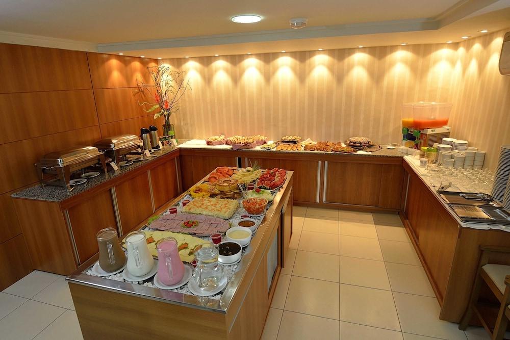 restaurant-cafeteria