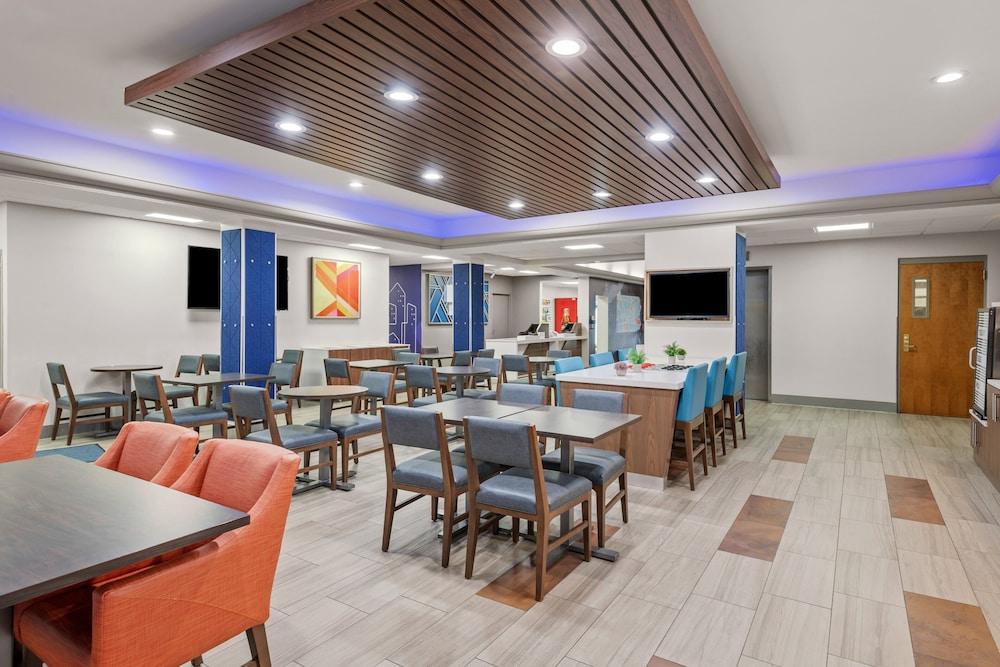 restaurant cafeteria