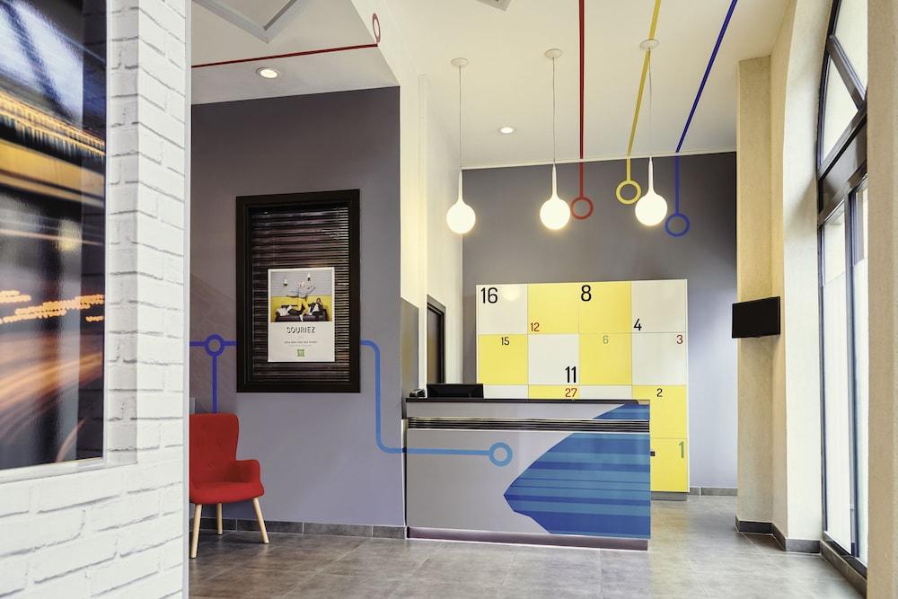 lobby