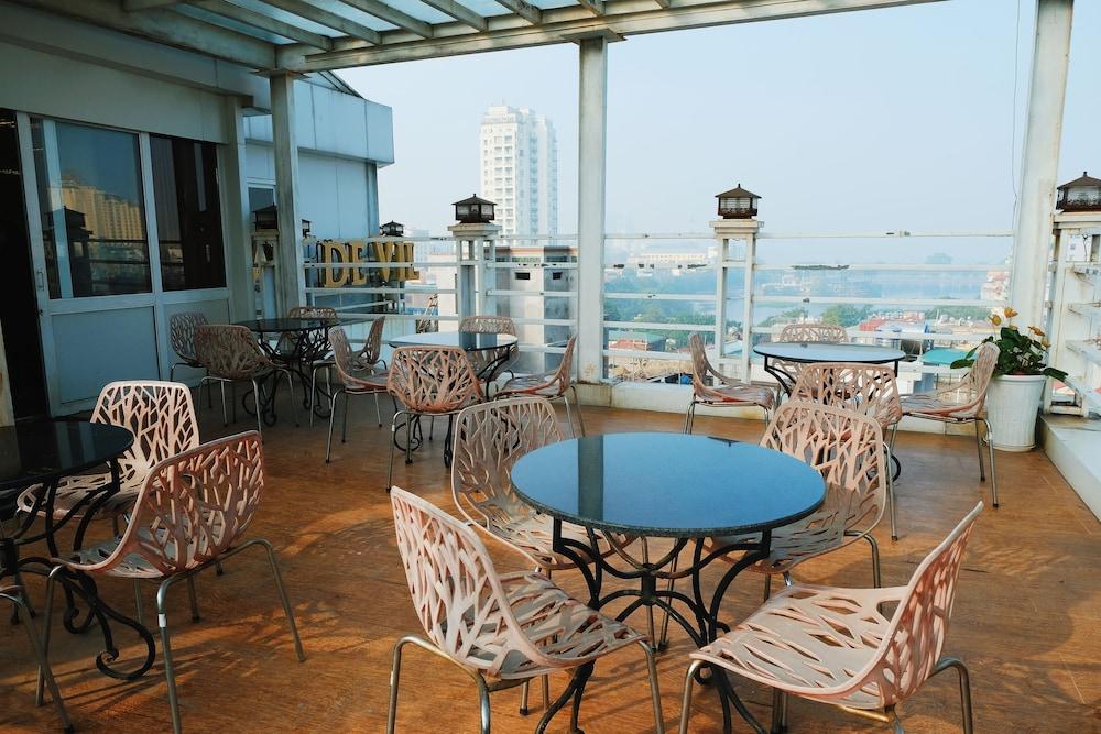 restaurant-cafeteria