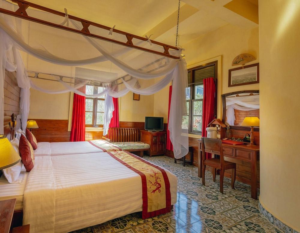 rooms