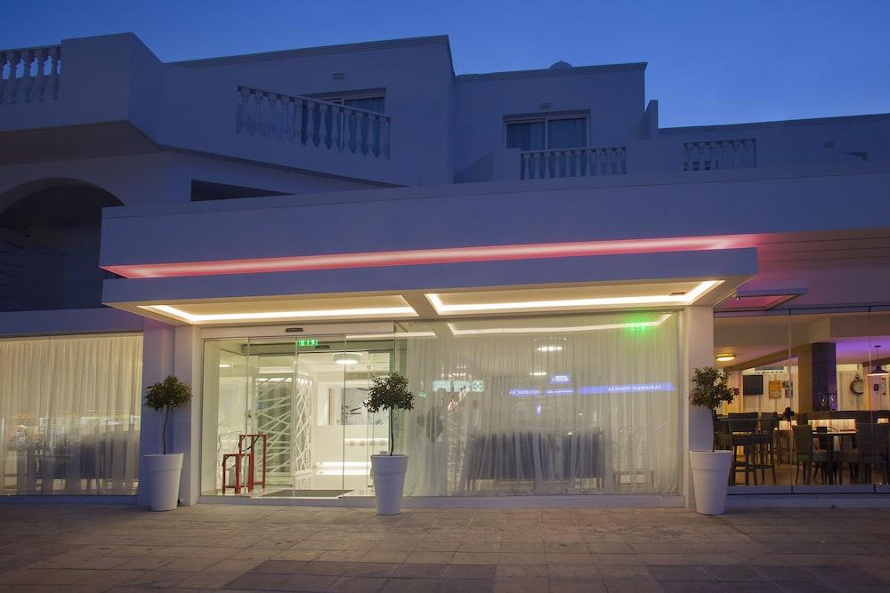 hotel