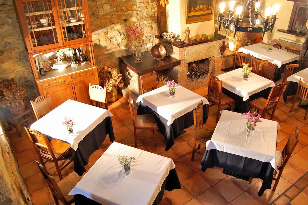 restaurant-cafeteria