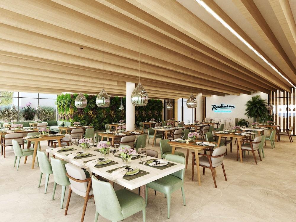 restaurant cafeteria