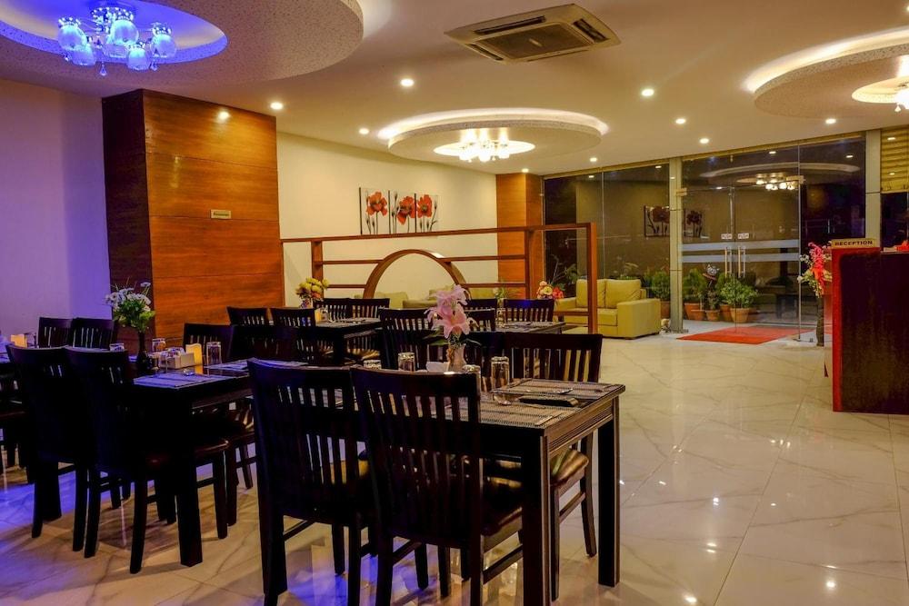 restaurant cafeteria