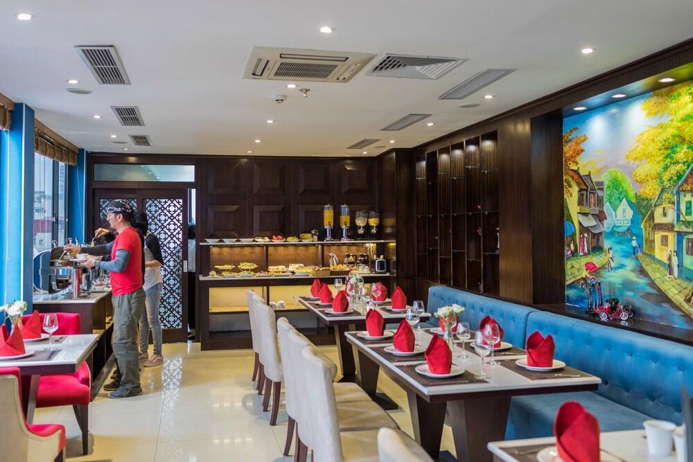 restaurant cafeteria