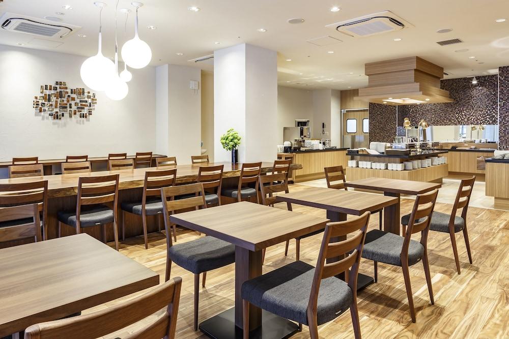 restaurant-cafeteria