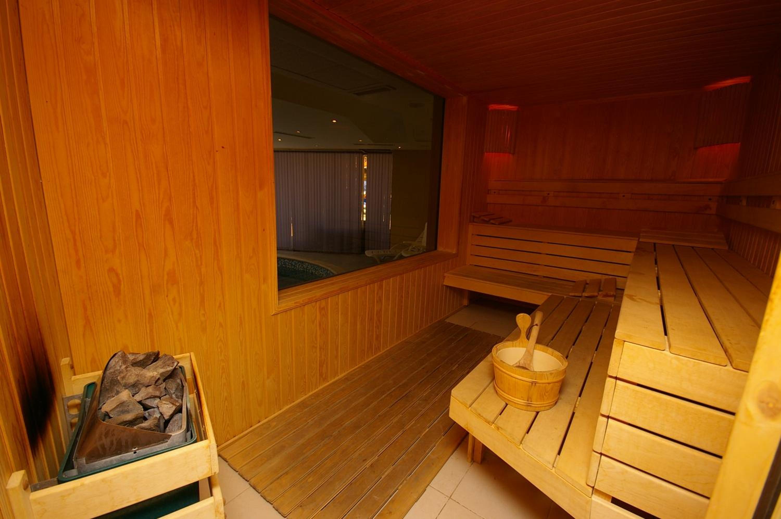 swimming pool spa