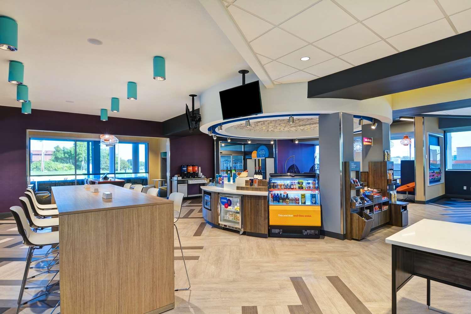 restaurant cafeteria
