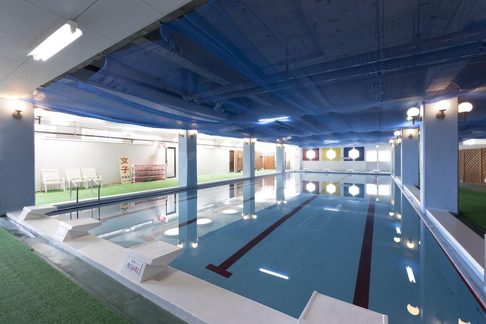 swimming pool spa