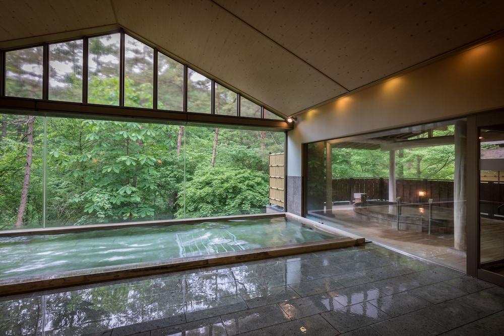 swimming pool spa