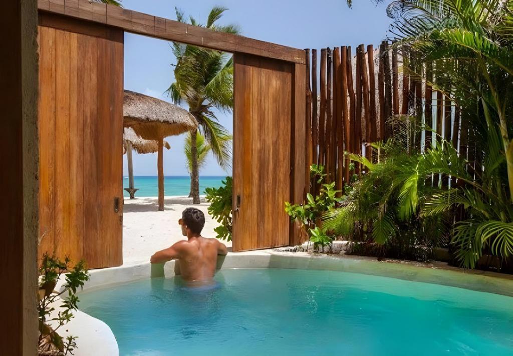 swimming pool spa