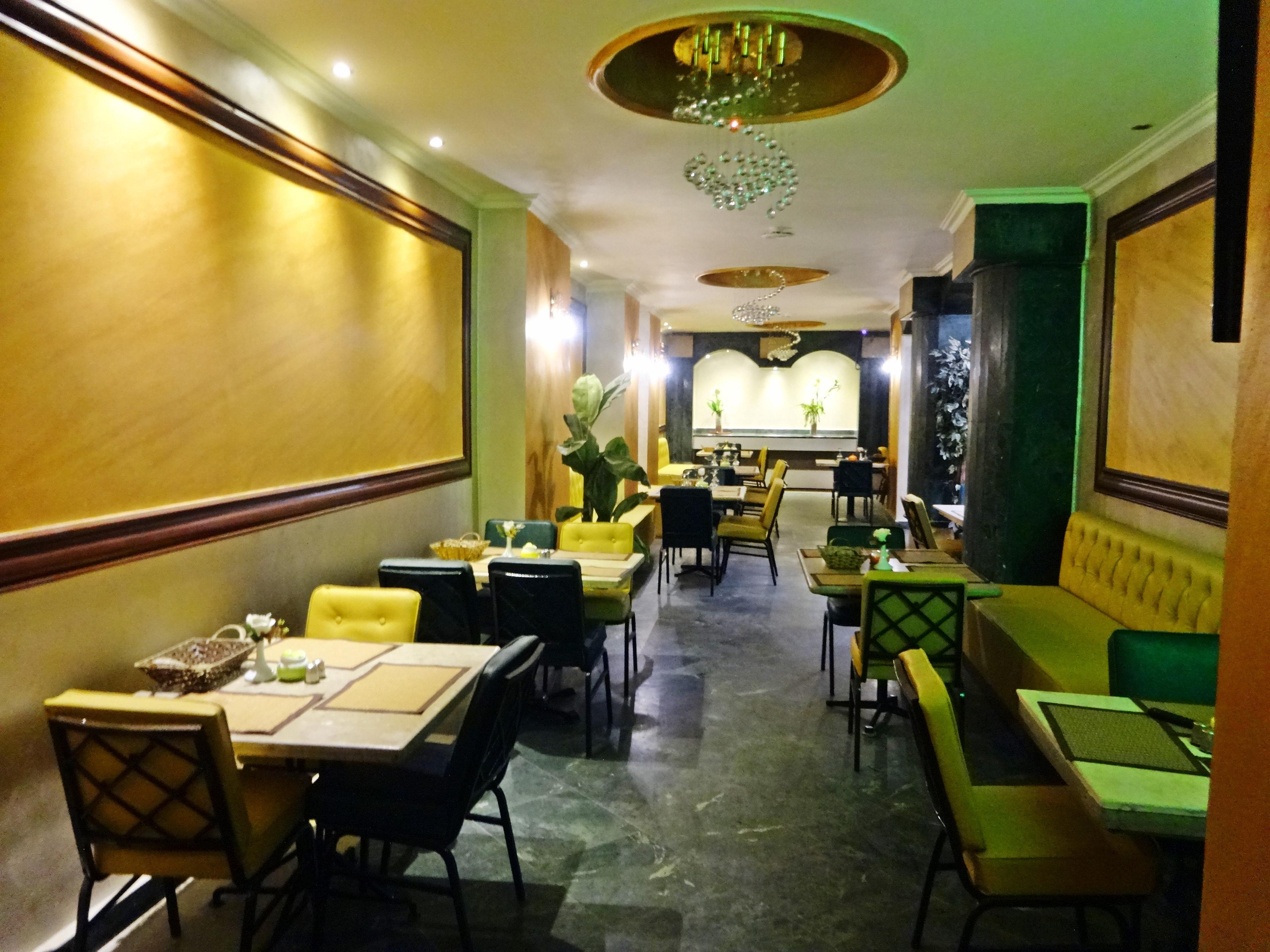 restaurant cafeteria