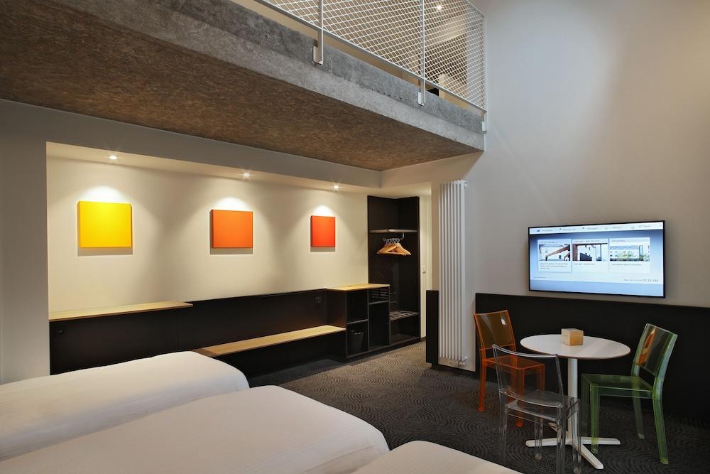 lounge