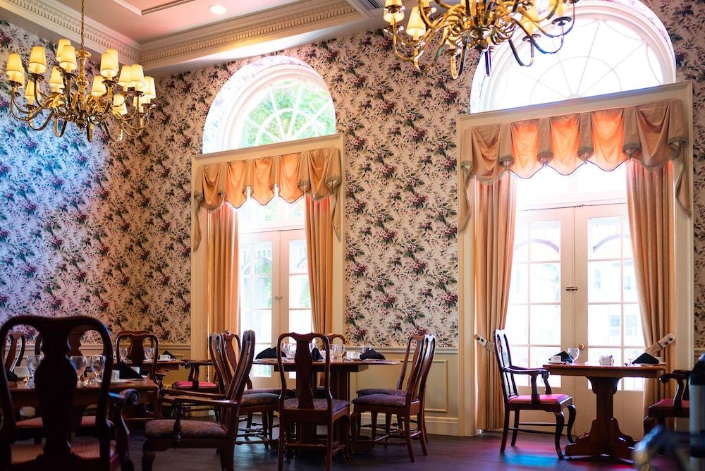 restaurant-cafeteria