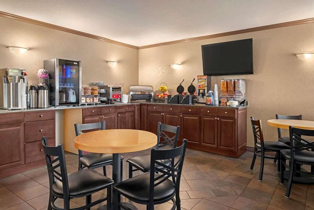 restaurant-cafeteria