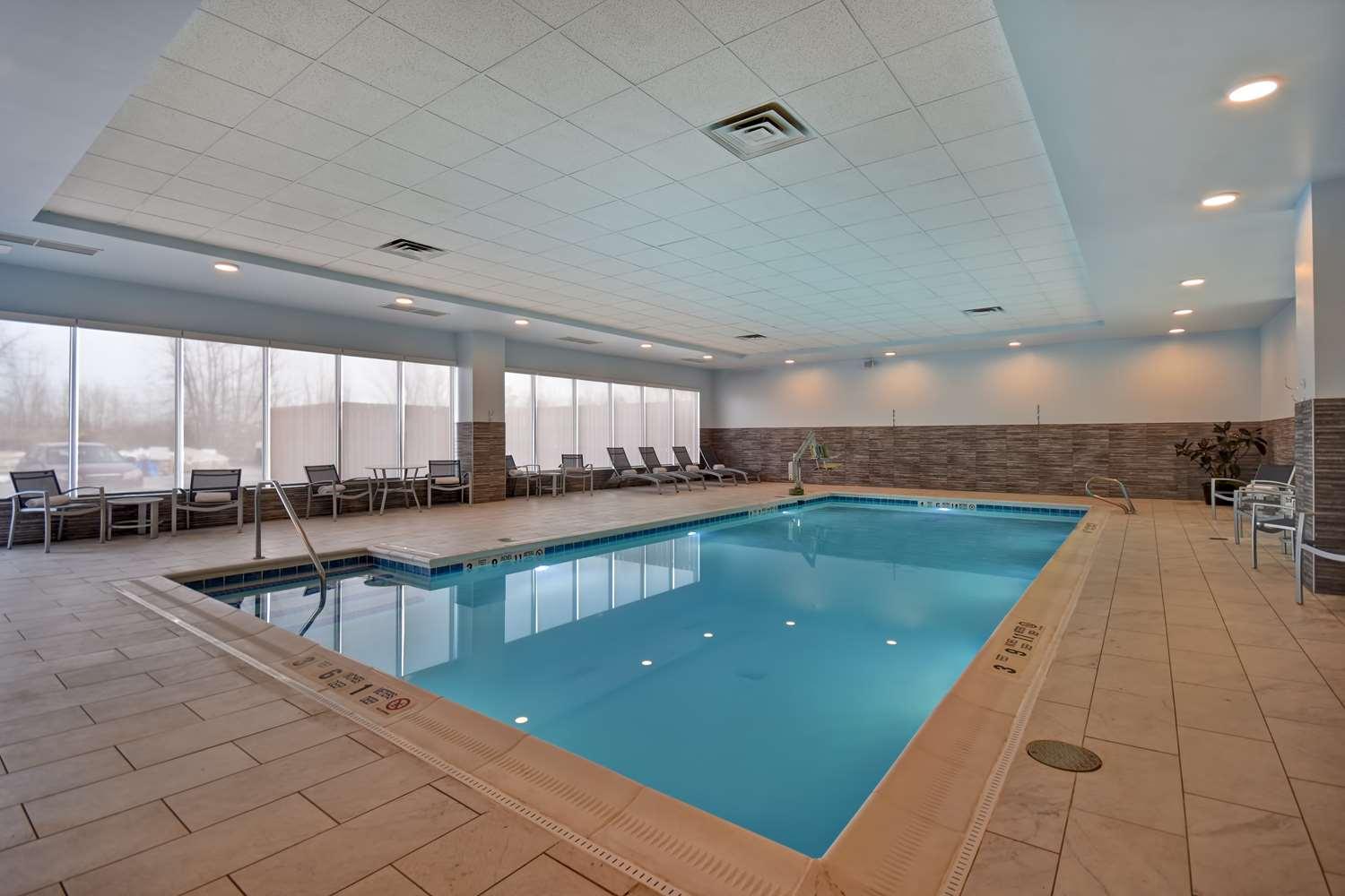 swimming pool spa