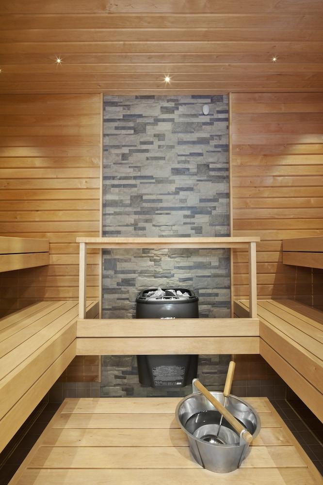 swimming pool spa