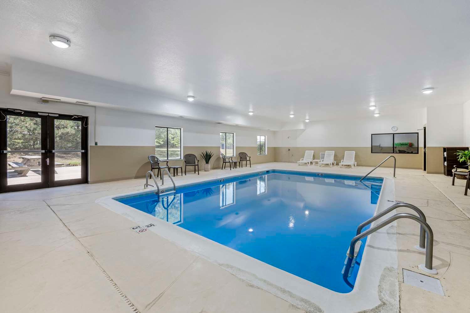 swimming pool spa