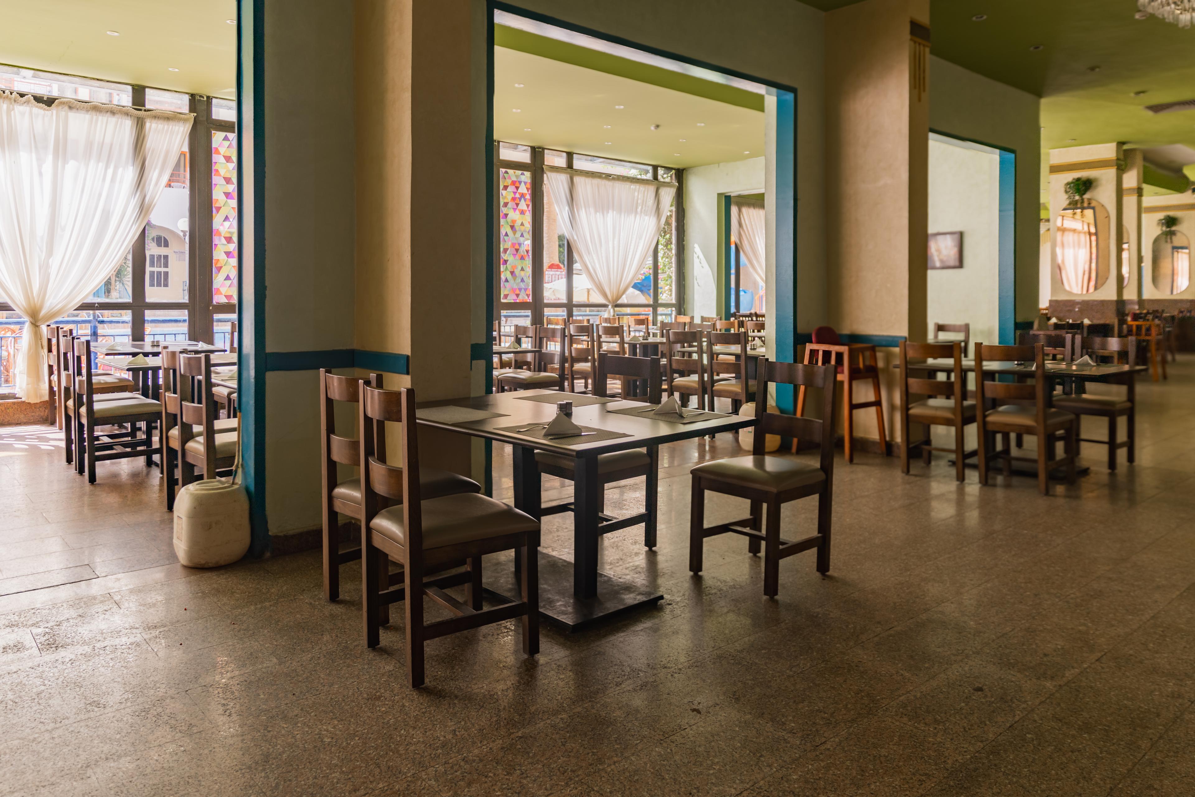 restaurant cafeteria