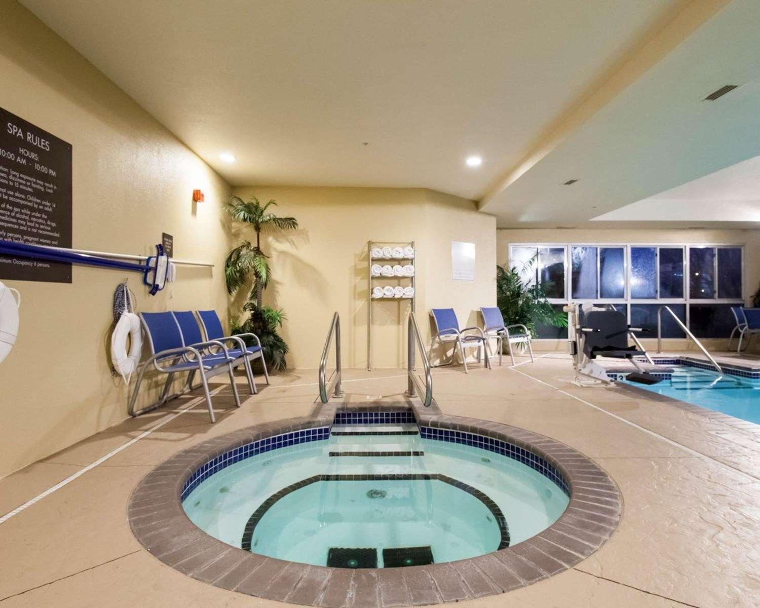 swimming pool spa
