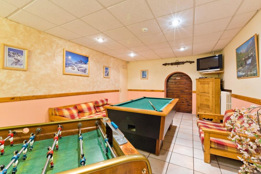 swimming pool spa