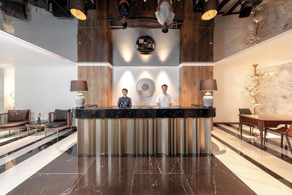 lobby