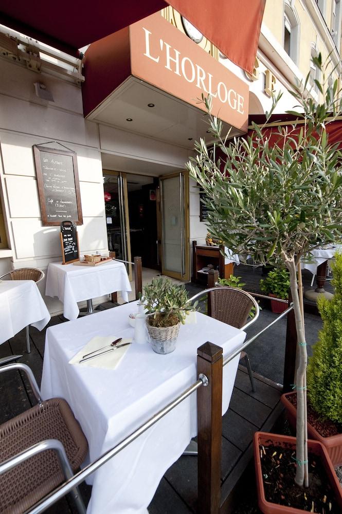 restaurant cafeteria