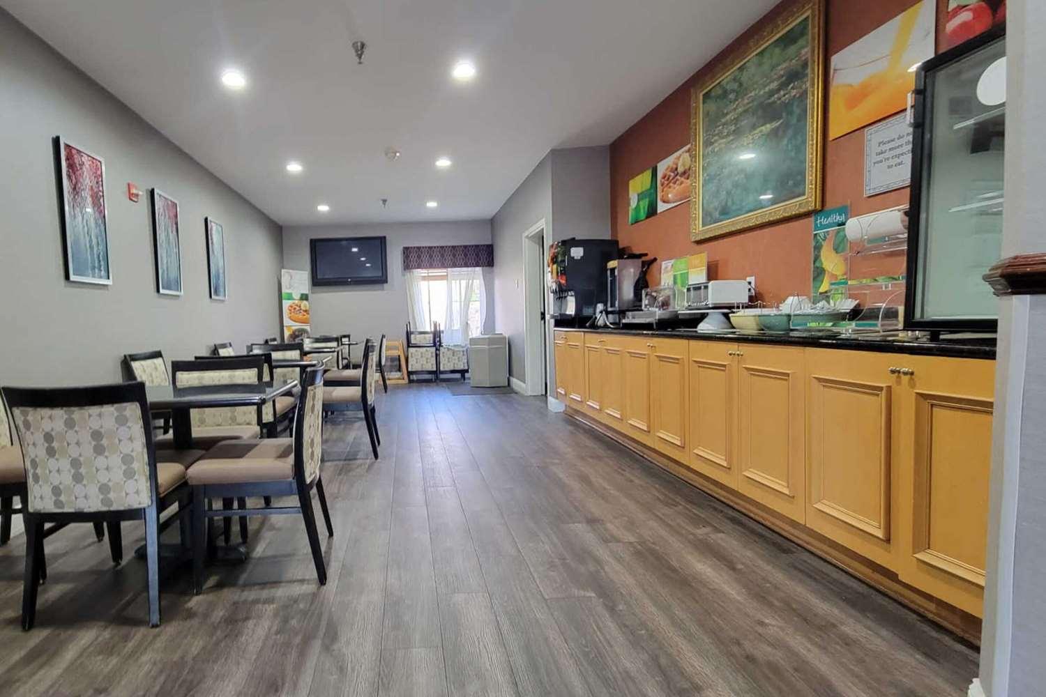 restaurant cafeteria