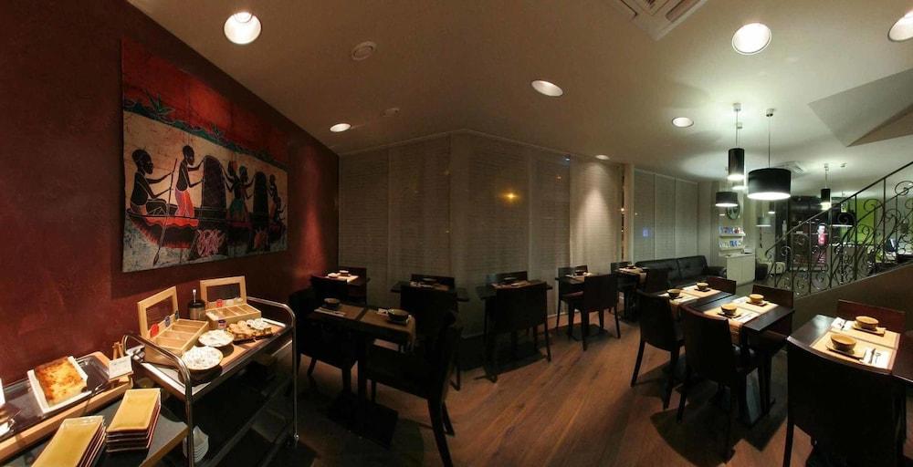 restaurant-cafeteria