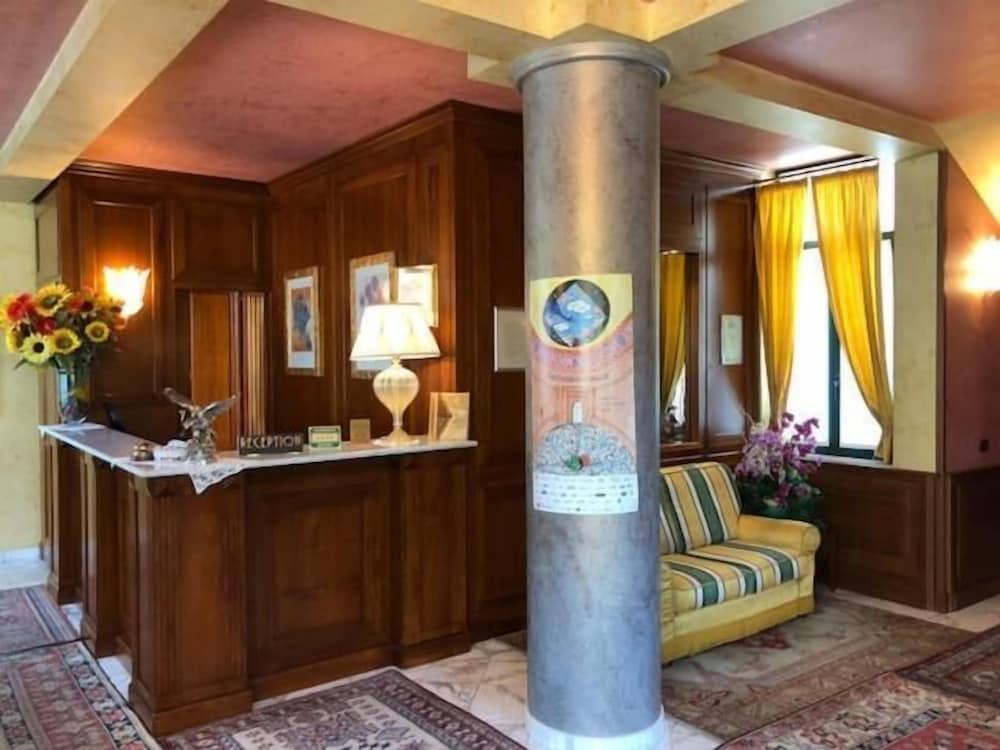 lobby