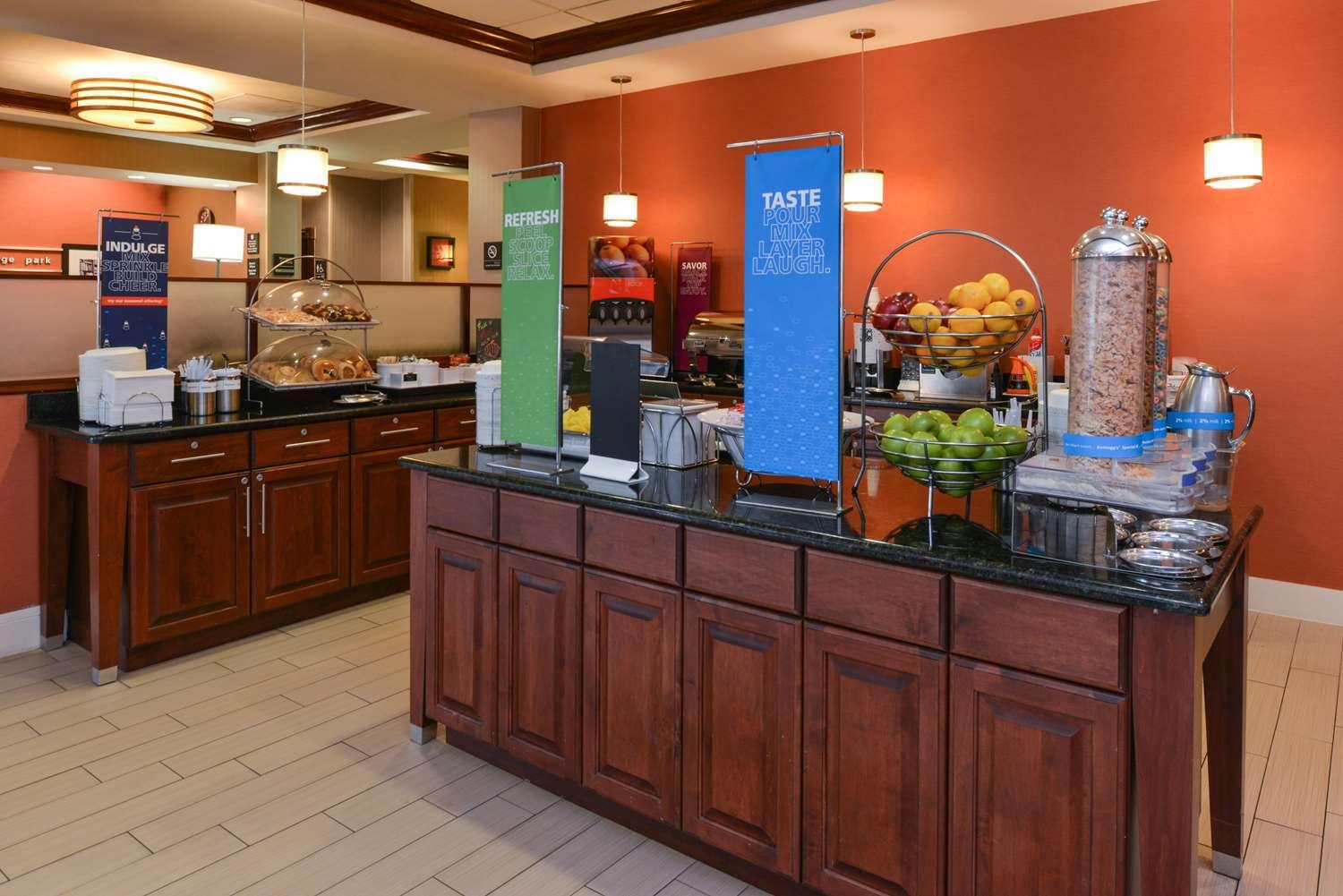 restaurant cafeteria