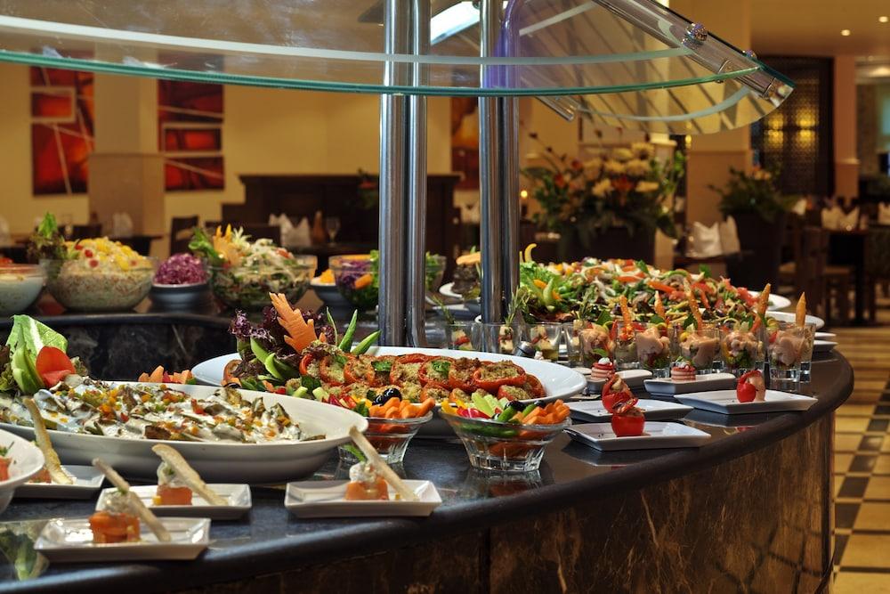 restaurant cafeteria