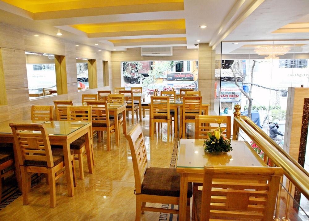 restaurant cafeteria