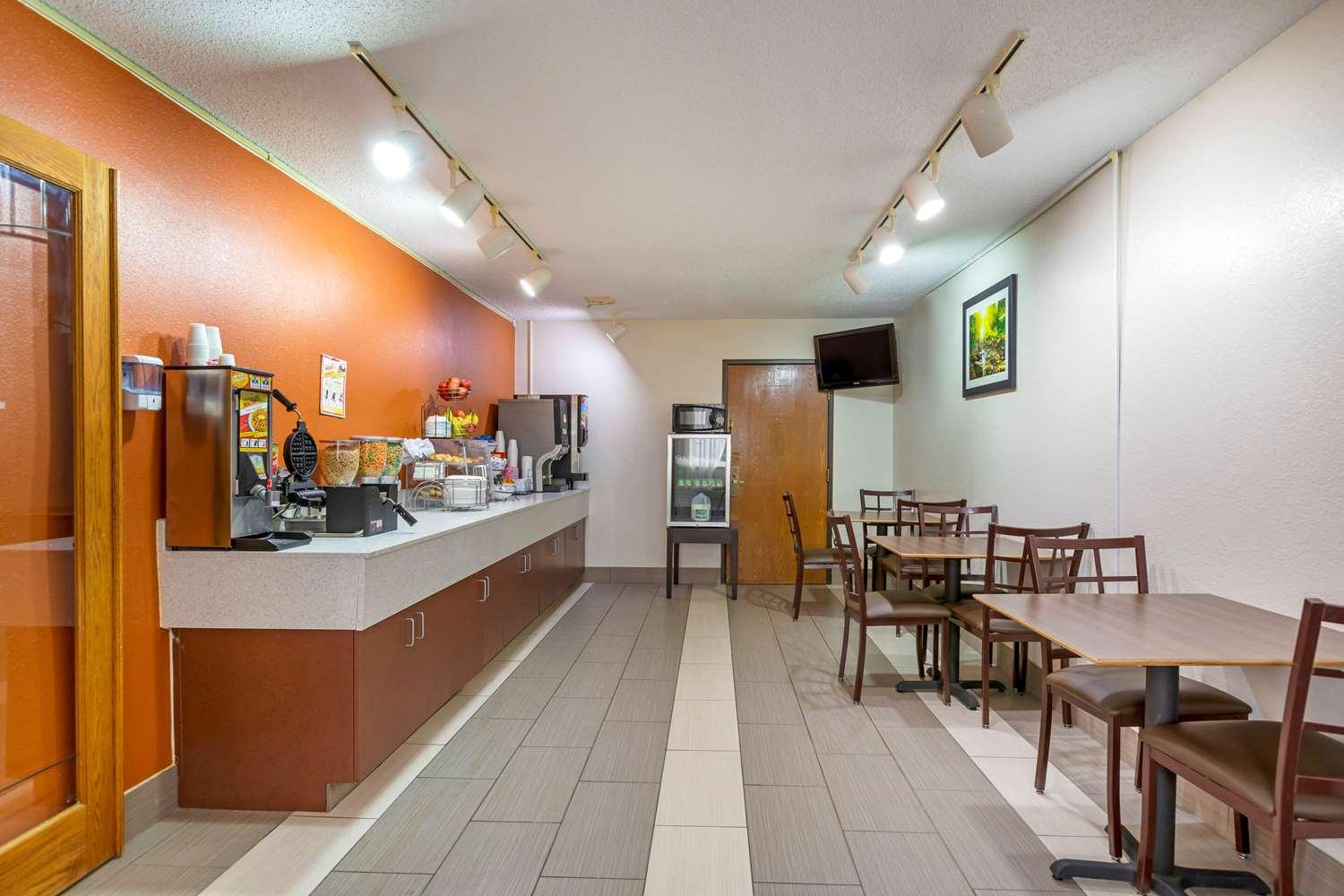 restaurant cafeteria