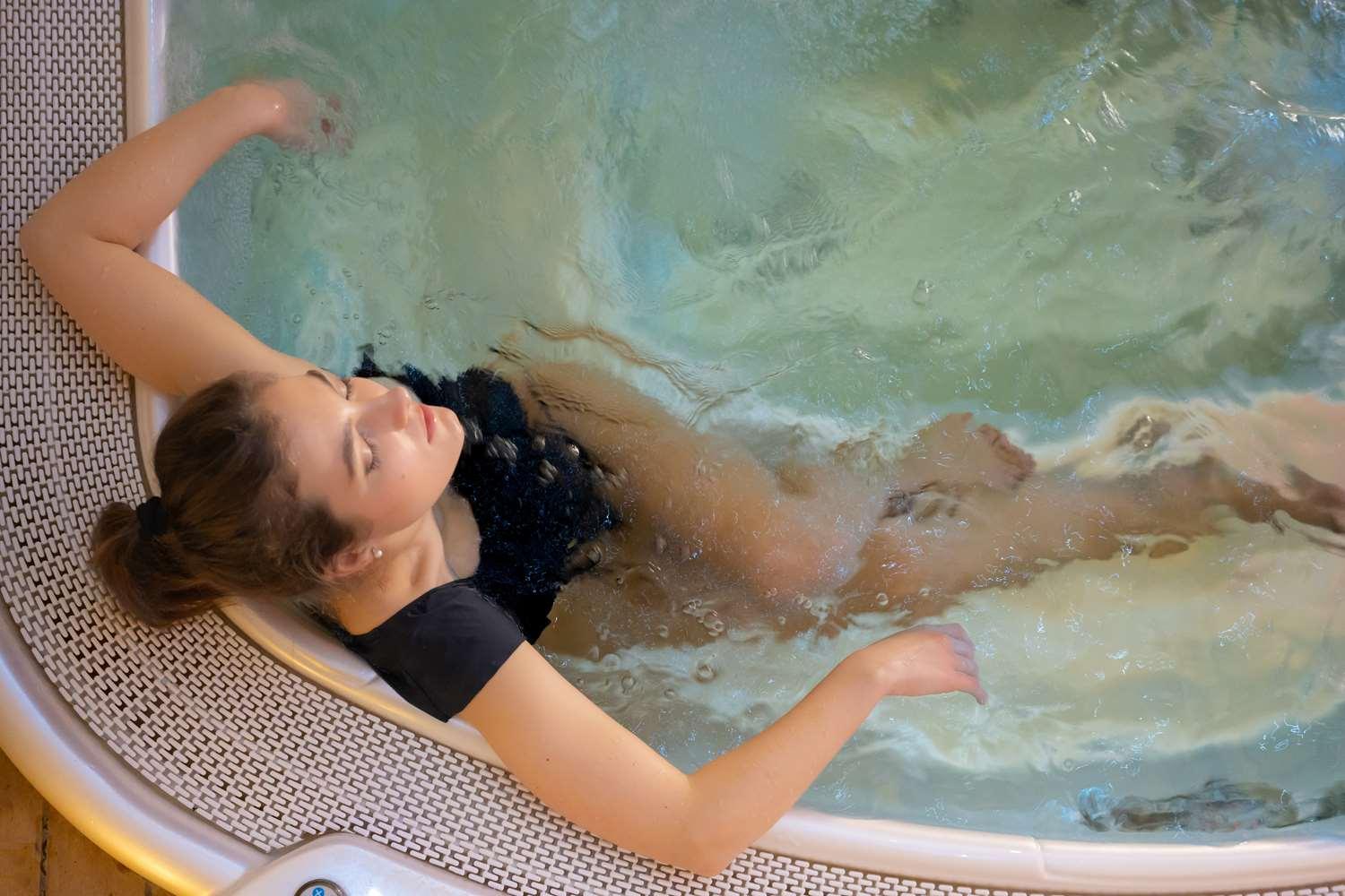 swimming pool spa