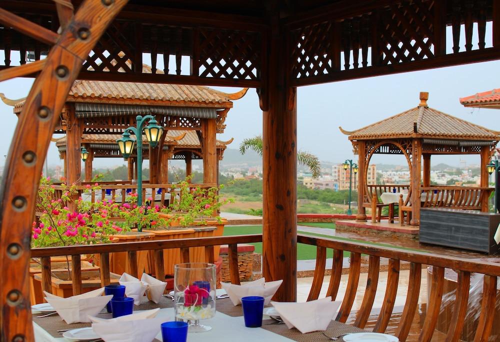 restaurant cafeteria