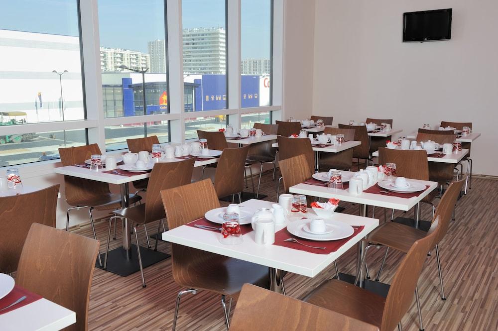 restaurant-cafeteria