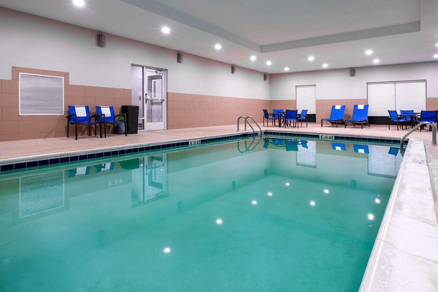 swimming pool spa