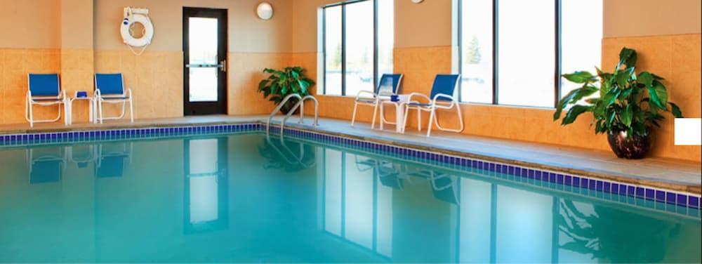 swimming pool spa