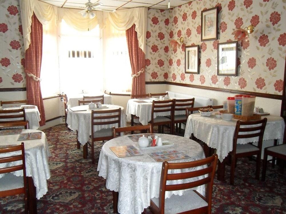 restaurant-cafeteria