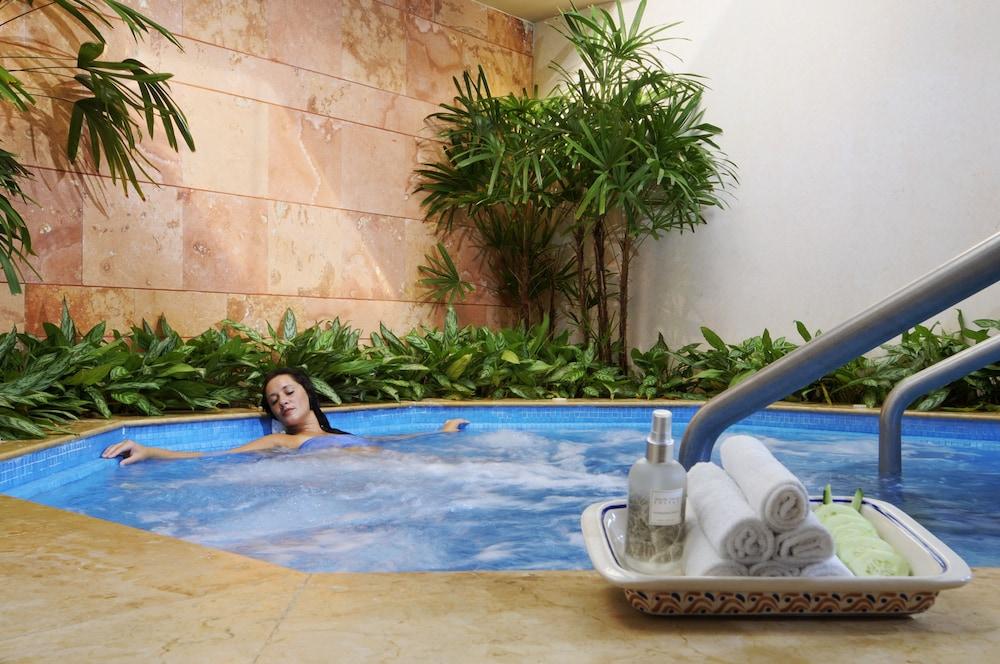 swimming pool spa