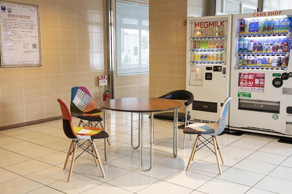 restaurant-cafeteria