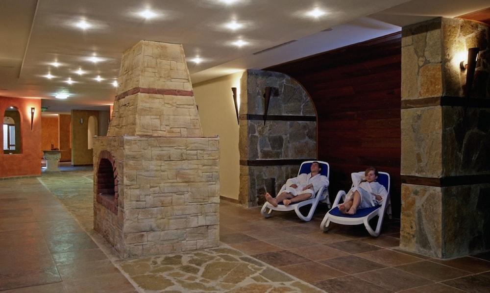 swimming pool spa