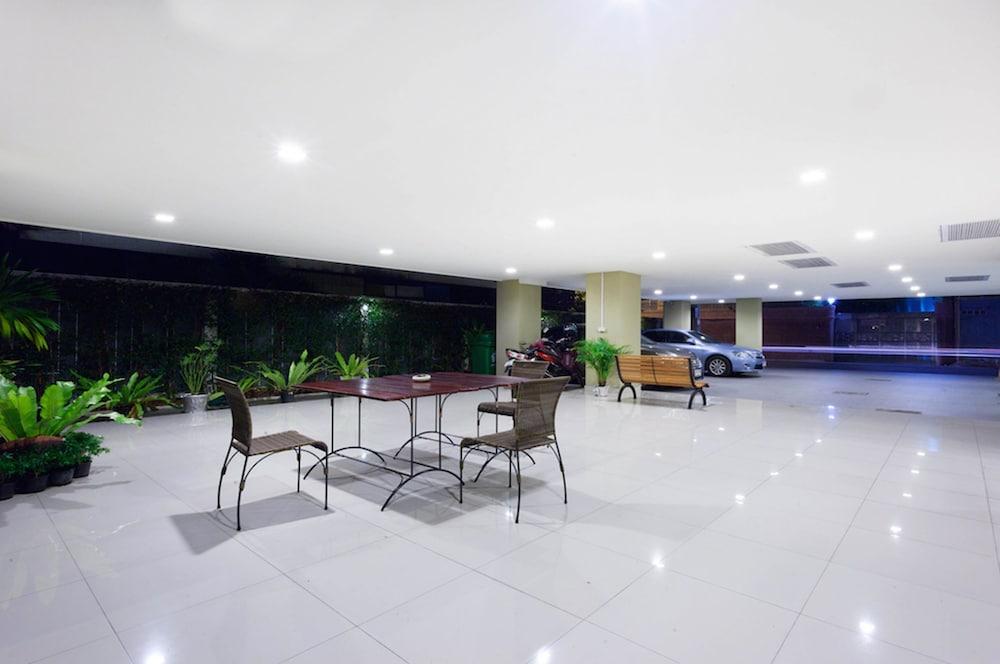 lobby