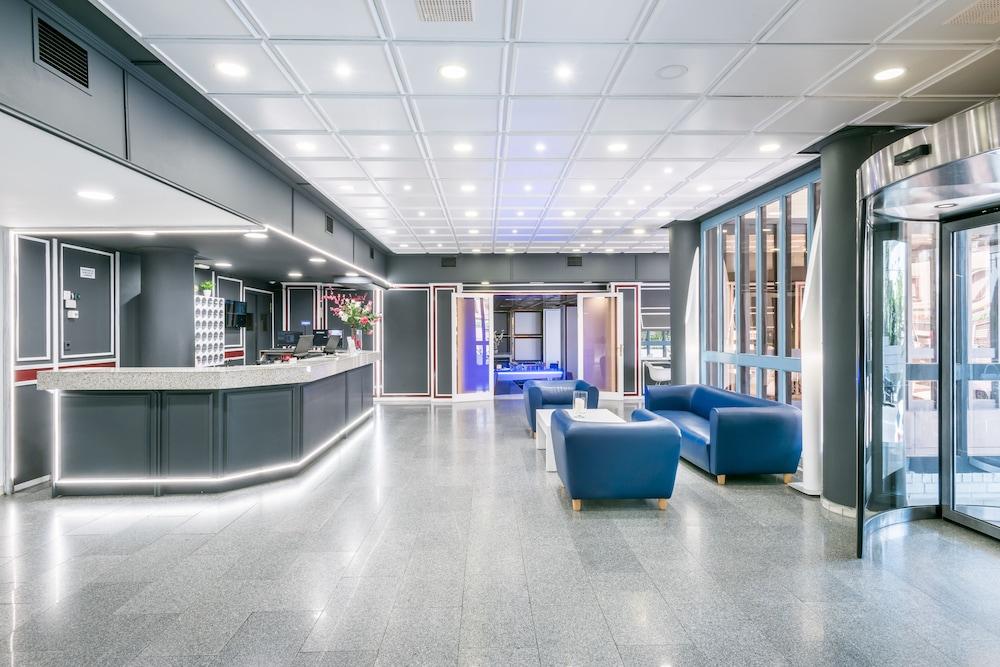 lobby